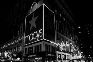 Macy’s 啟動轉型大計:祭出 AI 戰略應對 2026 營運挑戰與門市裁撤