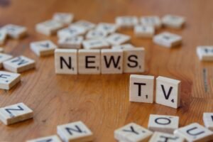 美國晚間新聞收視大洗牌：NBC 強勢追趕 ABC，廣告核心受眾成為關鍵戰場
