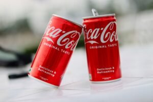 可口可樂世足賽廣告新作:用「No Better Feeling」捕捉足球場上的情感巔峰