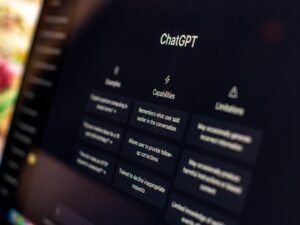 美國 AI 工具普及度大洗牌：ChatGPT 穩坐龍頭，用戶更愛用 AI 搜尋而非繪圖
